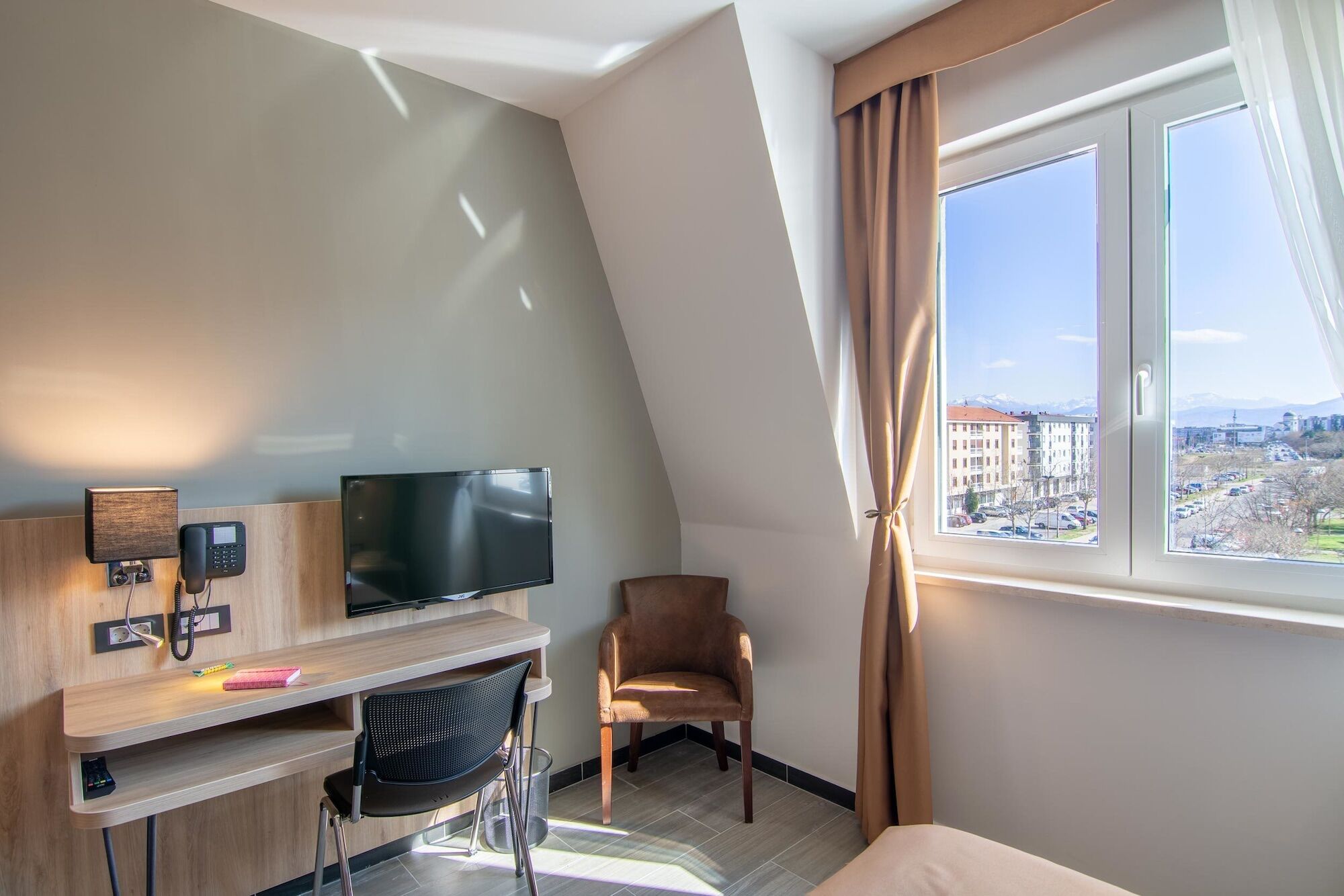 Hotel Resurs بودغوريتْسا المظهر الخارجي الصورة