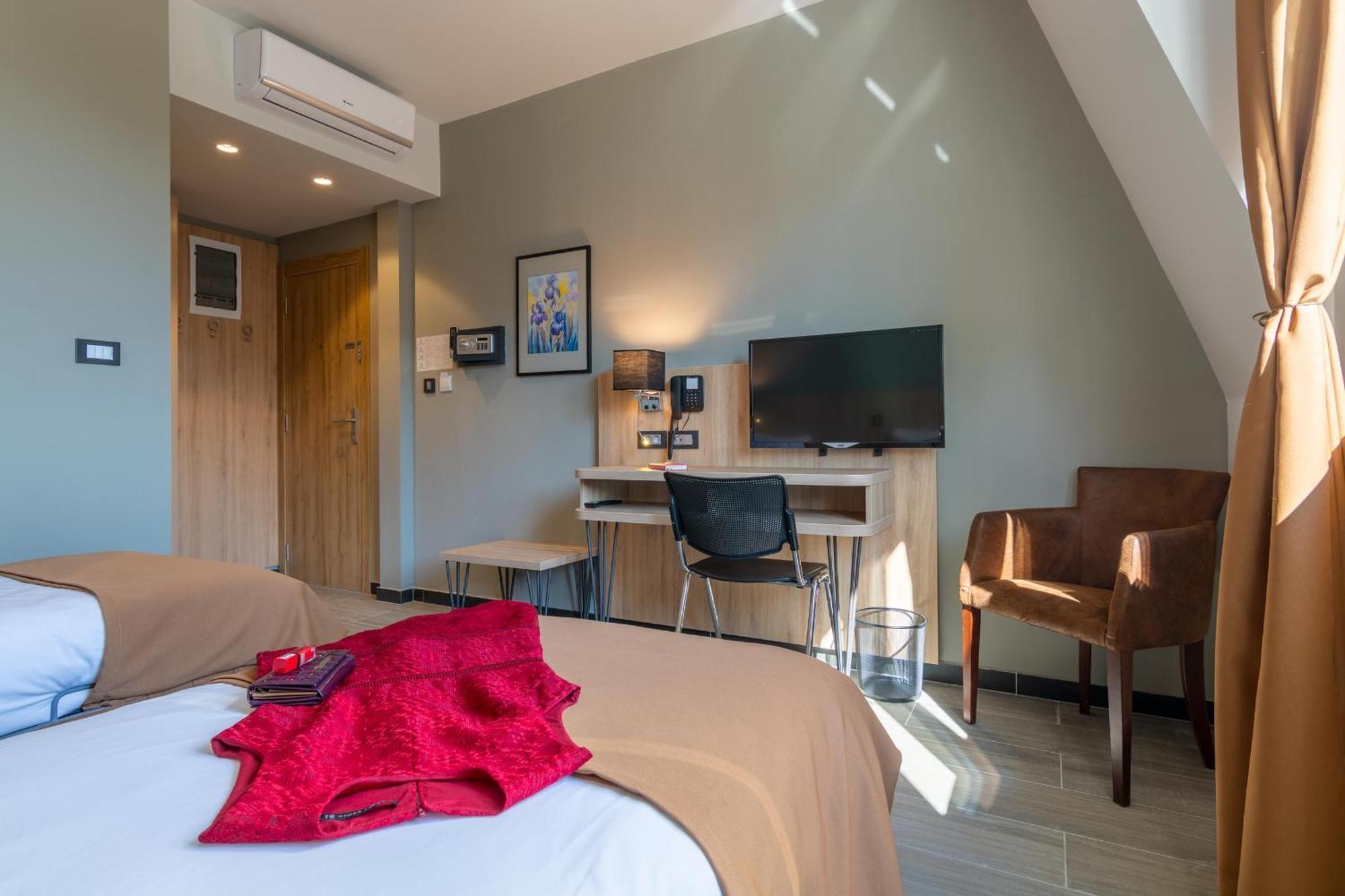 Hotel Resurs بودغوريتْسا المظهر الخارجي الصورة