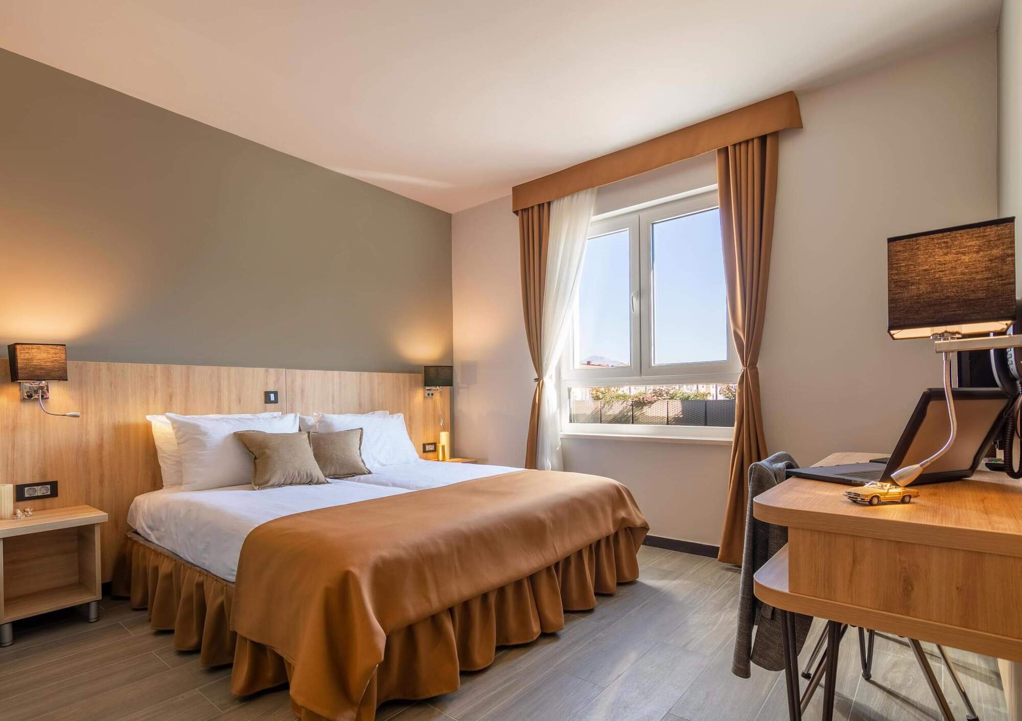 Hotel Resurs بودغوريتْسا المظهر الخارجي الصورة